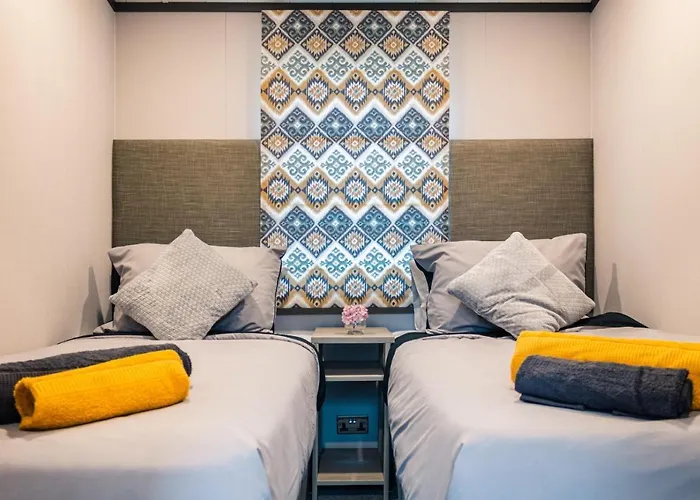 Jjs Lodge Lakewood