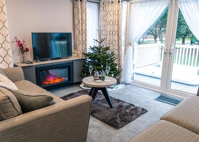 Jjs Lodge Lakewood